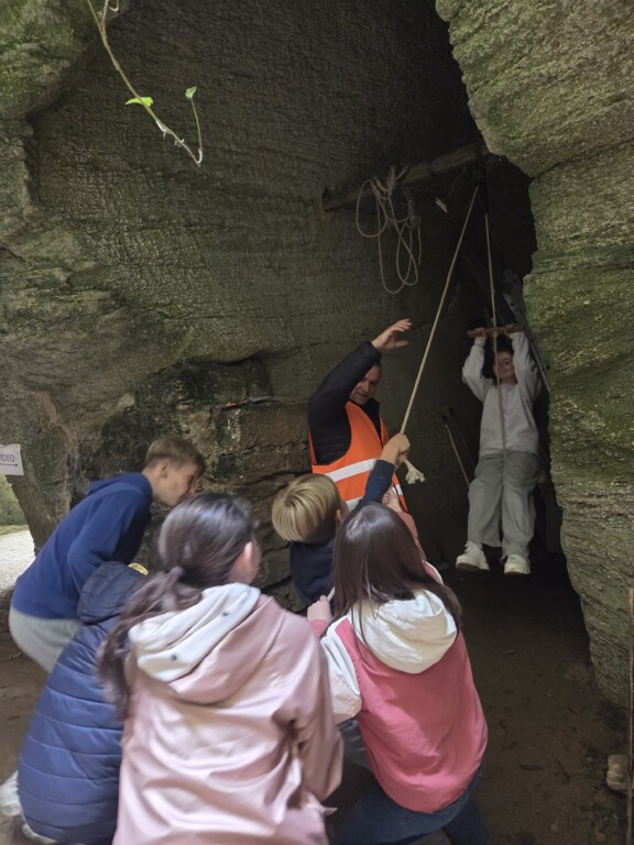 Troglodytes et sarcophages